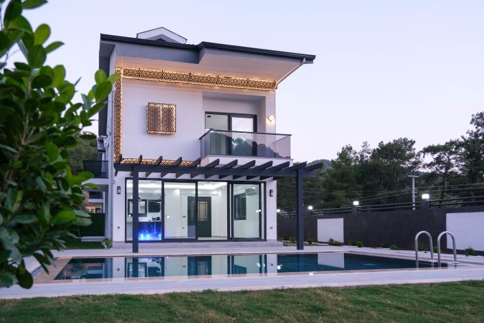 Image No.10-4 Bed Villa for sale