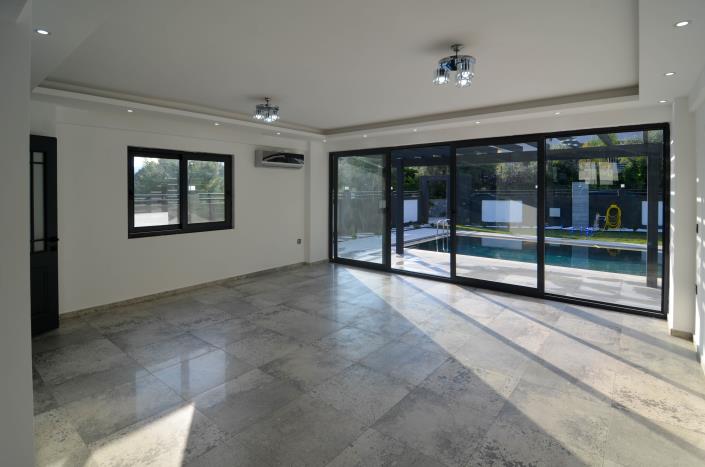 Image No.19-4 Bed Villa for sale