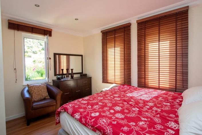 Image No.12-3 Bed Apartment for sale