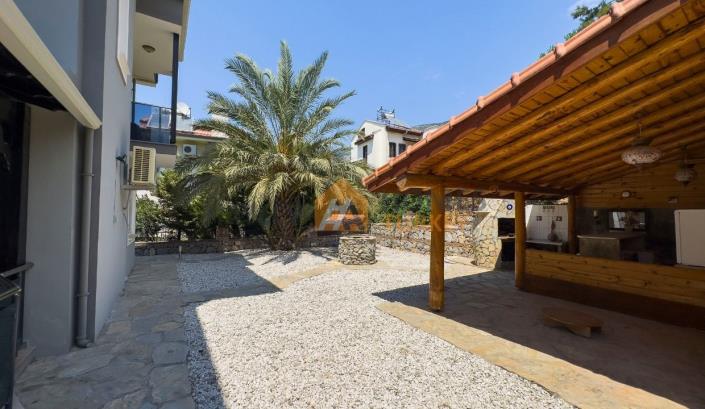 Image No.48-5 Bed Villa for sale