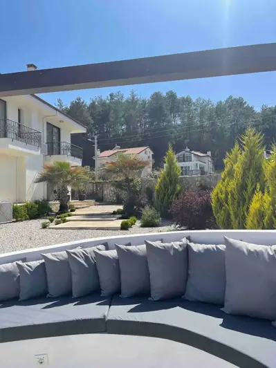 Image No.9-5 Bed Villa for sale