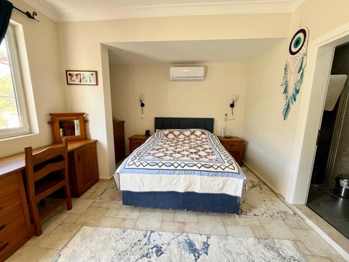 Image No.21-3 Bed Semi-Detached for sale