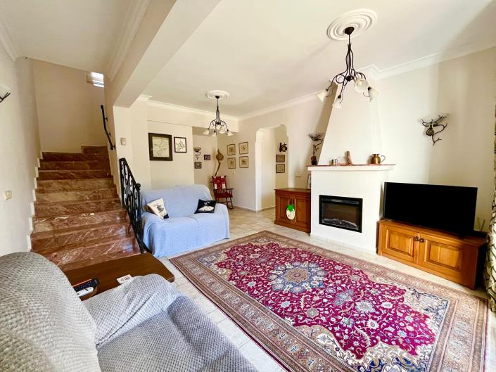 Image No.18-3 Bed Semi-Detached for sale