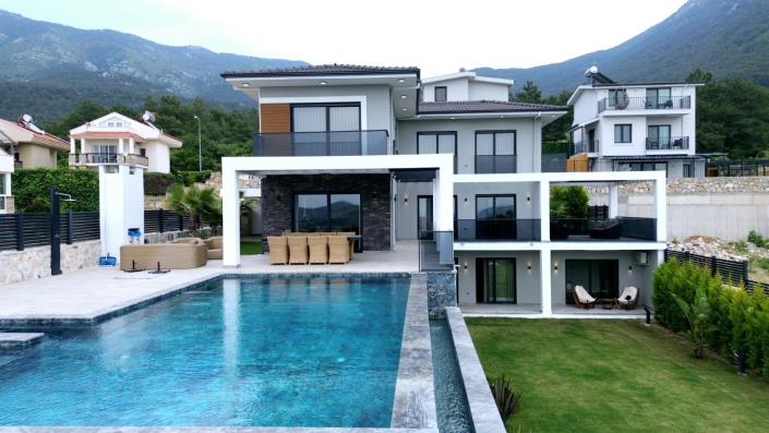 Image No.4-4 Bed Villa for sale