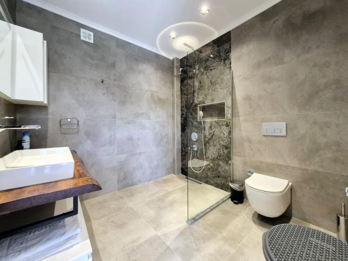 Image No.24-4 Bed Villa for sale