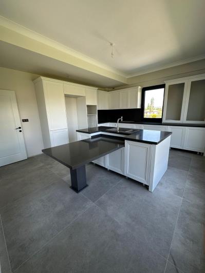 Image No.9-4 Bed Villa for sale