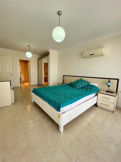 Image No.25-3 Bed Apartment for sale