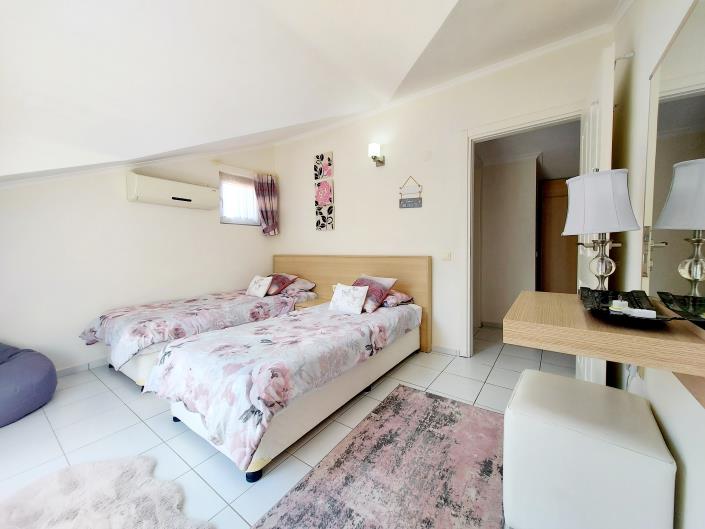 Image No.37-3 Bed Apartment for sale