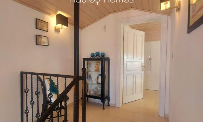 Image No.11-5 Bed Villa for sale