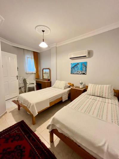 Image No.24-4 Bed Apartment for sale