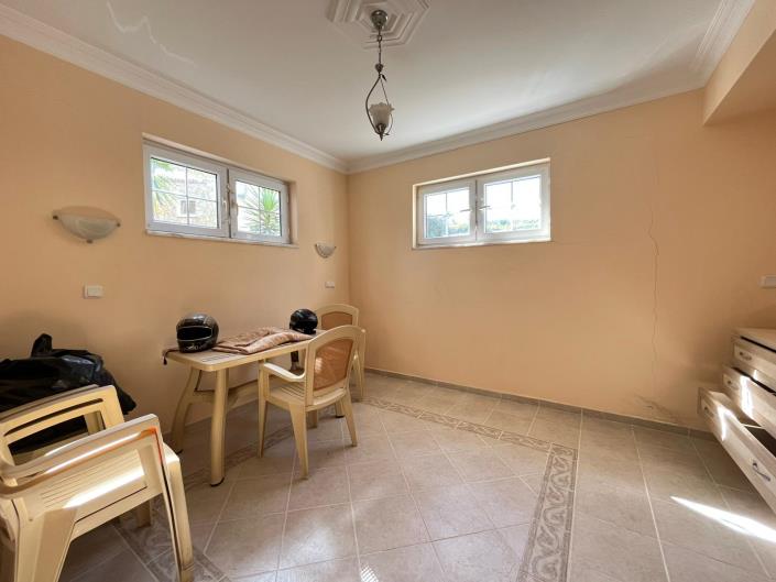 Image No.27-4 Bed Apartment for sale