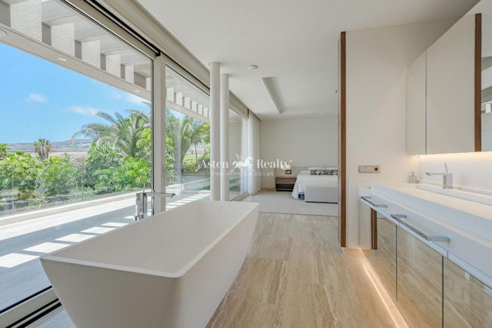 Image No.40-Villa de 5 chambres à vendre à La Caleta