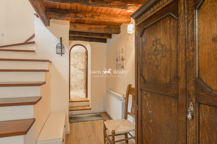 Image No.18-4 Bed Villa for sale