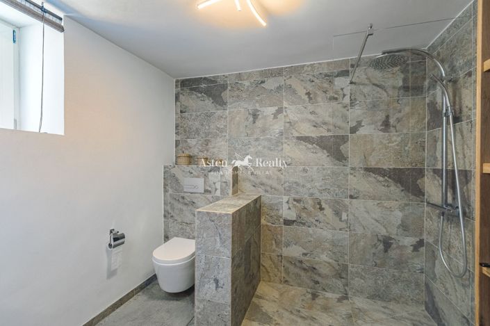 Image No.19-4 Bed Villa for sale