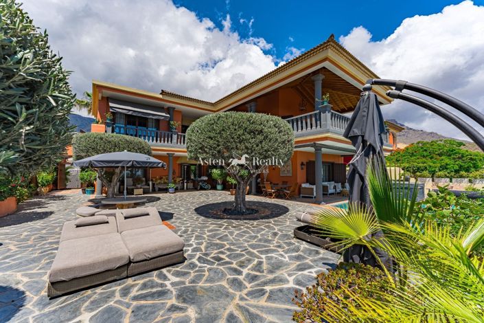 Image No.4-4 Bed Villa for sale