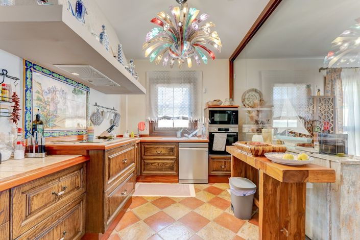 Image No.12-4 Bed Villa for sale