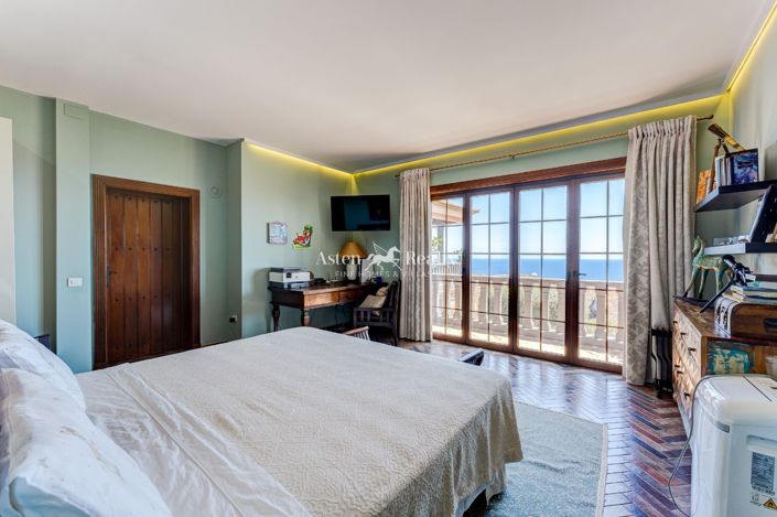 Image No.21-4 Bed Villa for sale