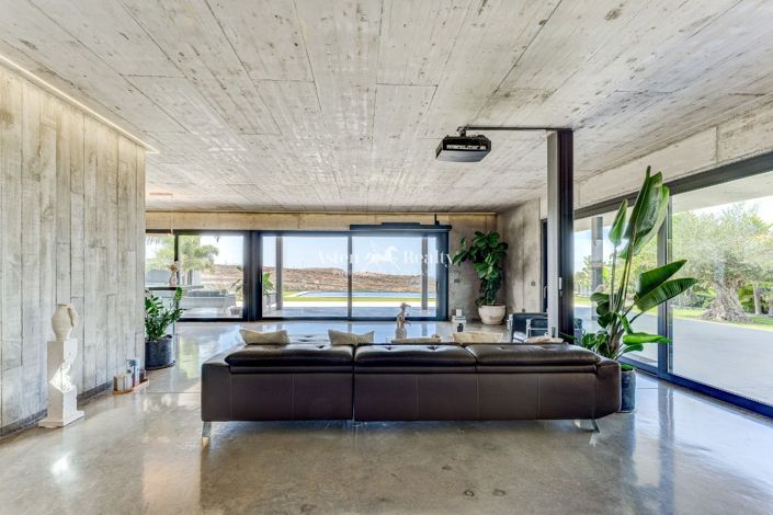 Image No.20-4 Bed Villa for sale