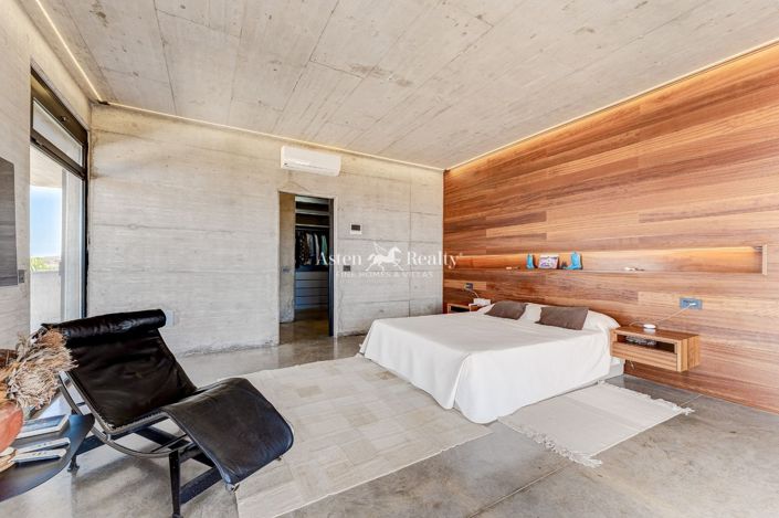 Image No.25-4 Bed Villa for sale