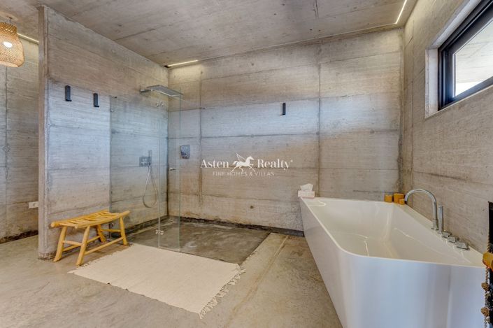 Image No.30-4 Bed Villa for sale