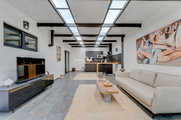 Image No.37-4 Bed Villa for sale