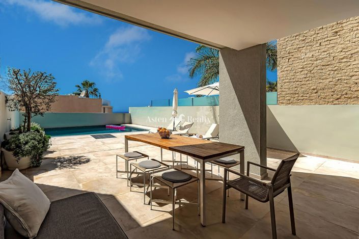 Image No.8-3 Bed Villa for sale