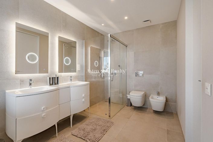 Image No.18-4 Bed Villa for sale