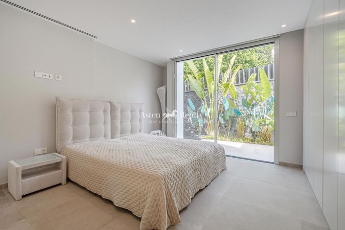 Image No.19-4 Bed Villa for sale