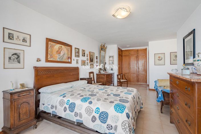 Image No.14-3 Bed Villa for sale