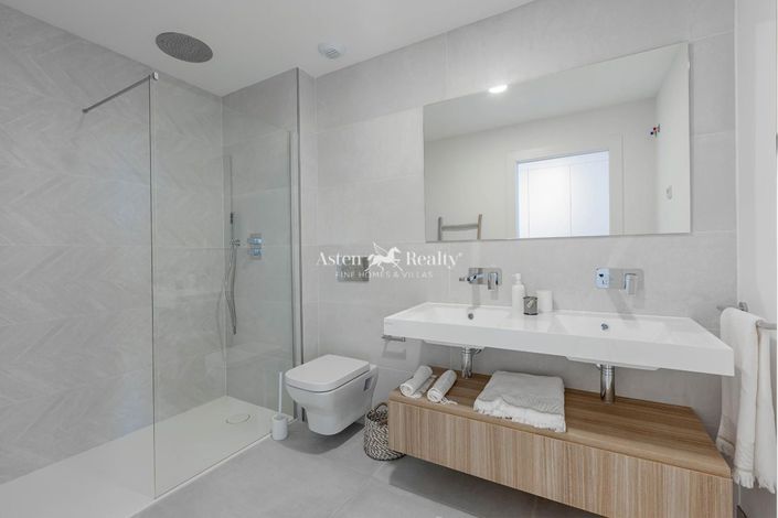 Image No.23-Maison de 4 chambres à vendre à Las Lagunas de Mijas