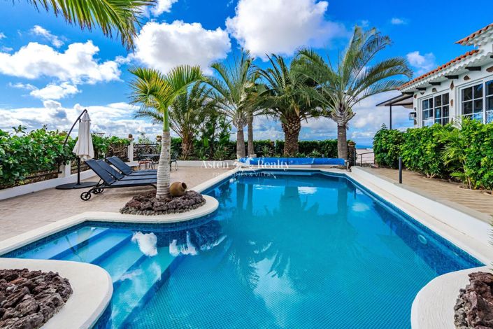 Image No.10-6 Bed Villa for sale