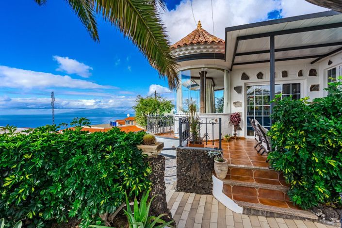 Image No.12-6 Bed Villa for sale