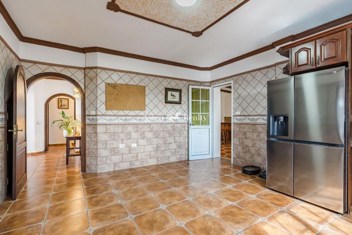 Image No.19-6 Bed Villa for sale