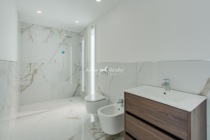 Image No.19-3 Bed Villa for sale