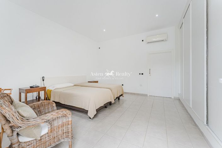 Image No.22-5 Bed Villa for sale