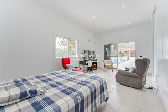 Image No.25-5 Bed Villa for sale