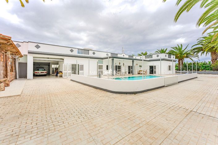 Image No.4-5 Bed Villa for sale