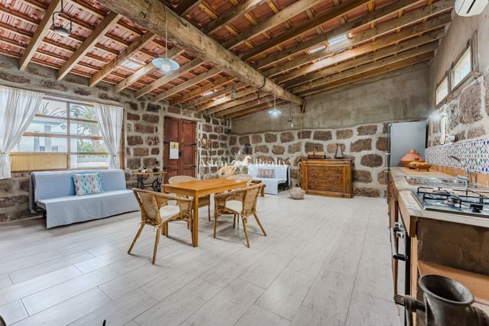 Image No.36-5 Bed Villa for sale