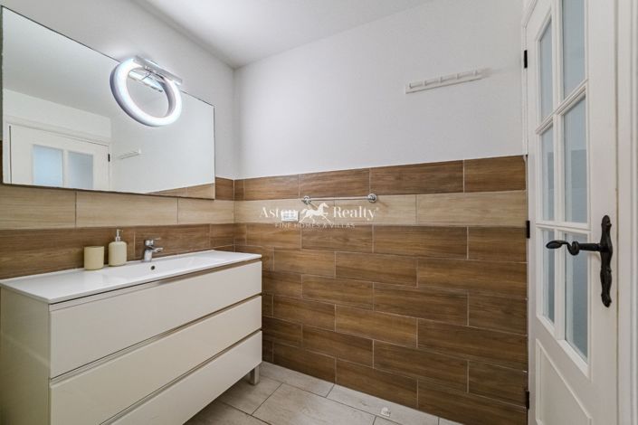 Image No.12-1 Bed Apartment for sale