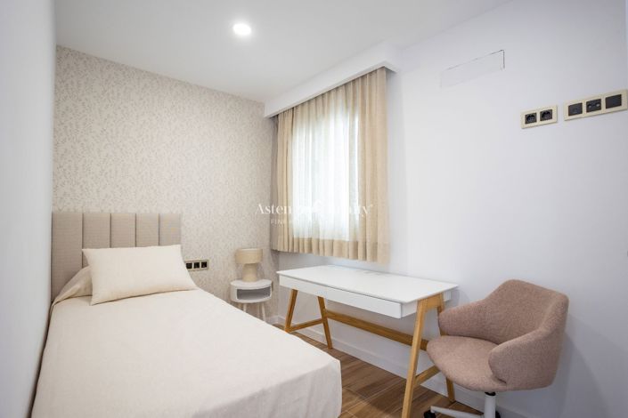 Image No.9-3 Bed Apartment for sale