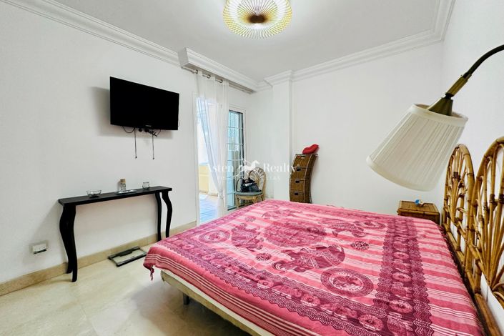 Image No.14-3 Bed Flat for sale