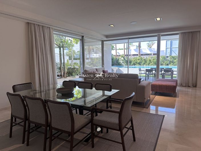 Image No.7-Villa de 4 chambres à vendre à Playa de las Americas