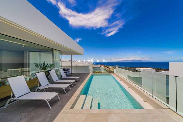 Image No.2-3 Bed Villa for sale