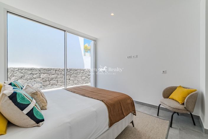 Image No.20-3 Bed Villa for sale