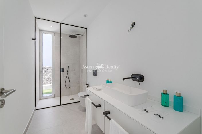 Image No.24-3 Bed Villa for sale