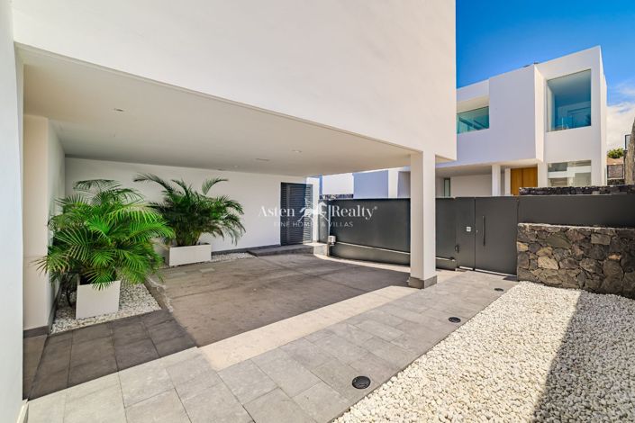 Image No.39-3 Bed Villa for sale