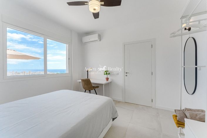 Image No.10-5 Bed Villa for sale