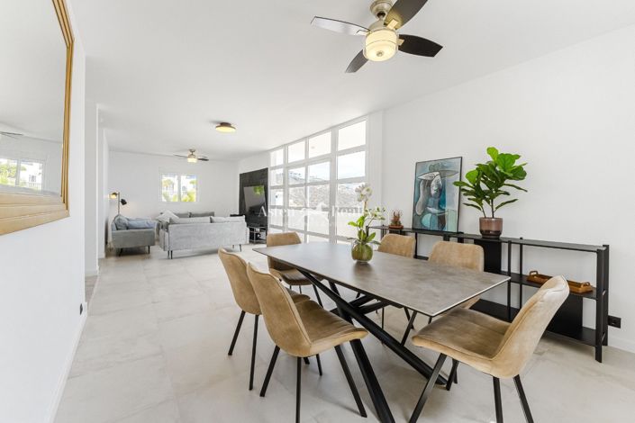 Image No.33-5 Bed Villa for sale