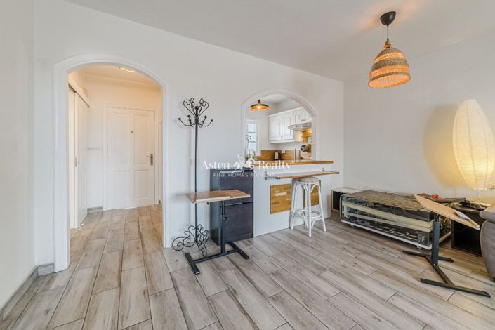 Image No.10-1 Bed Apartment for sale