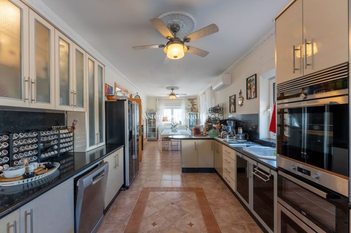 Image No.3-Villa de 11 chambres à vendre à Armenime